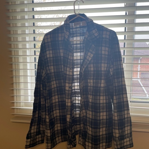 LL Bean Cotton Button up Size Large - Picture 8 of 9